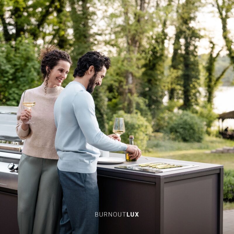 BO_AUGUST_LUX-2
